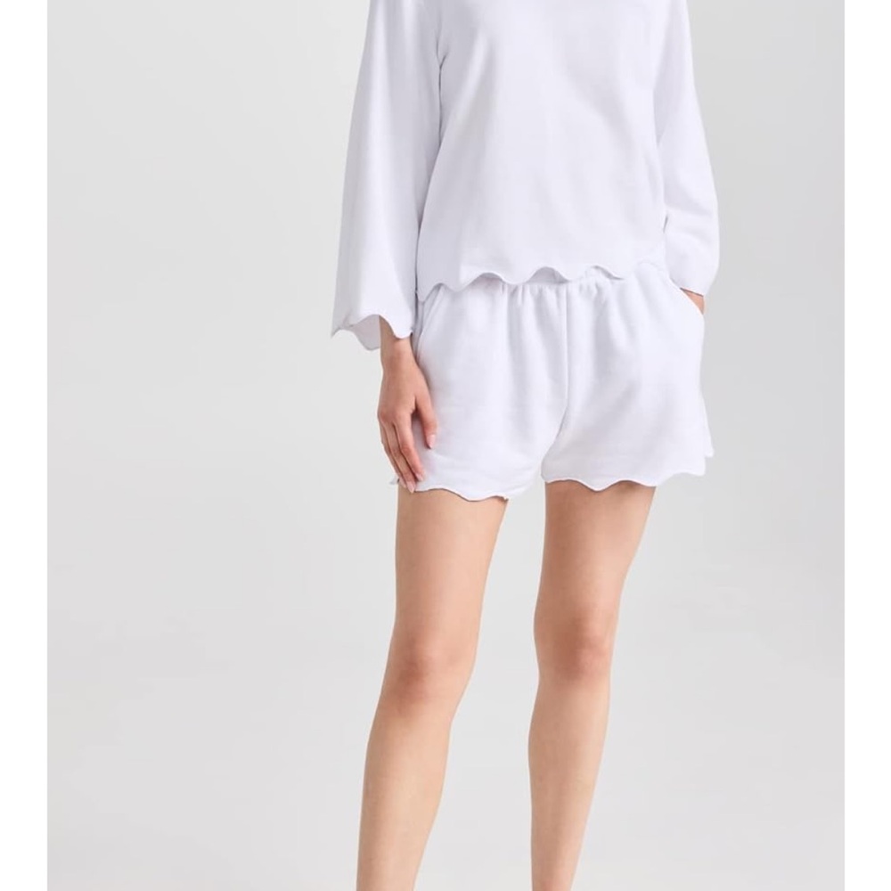 New Splendid Women's Nori Scallop Trim White Shorts Casual